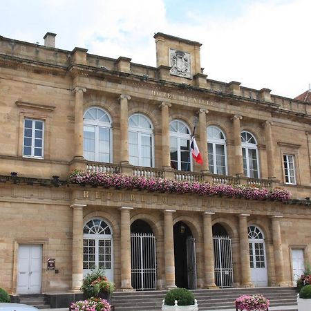 Etape Moulinoise Apartamento Moulins  Exterior foto